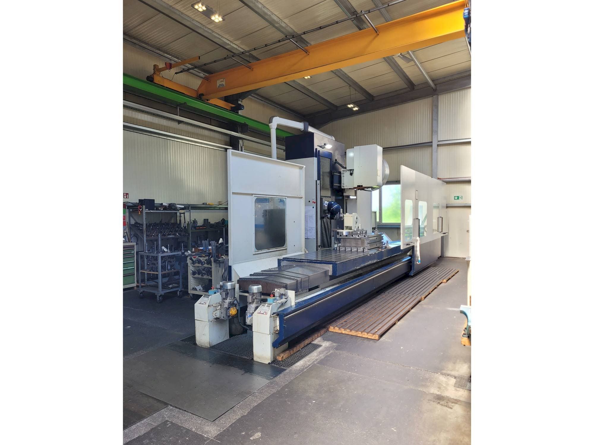 Frontansicht der Soraluce T35 Maschine