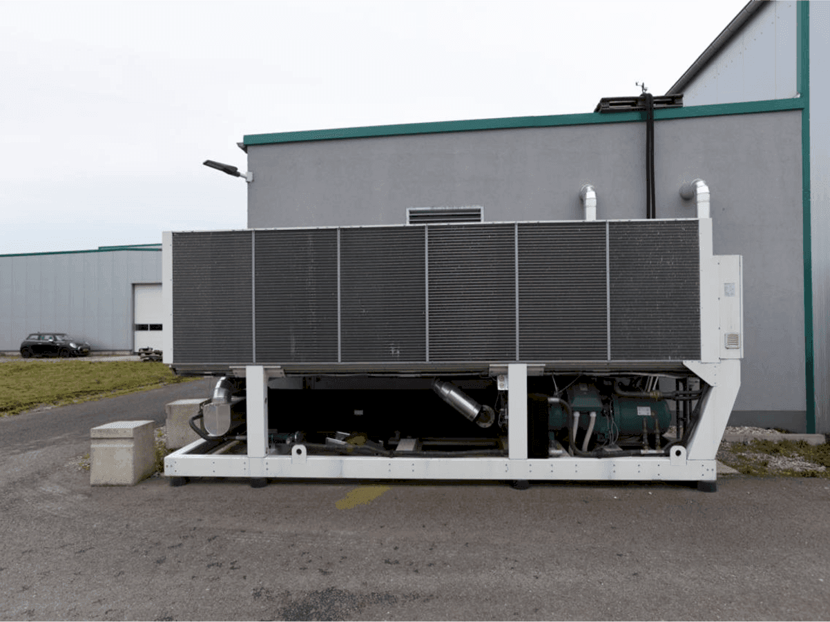 Frontansicht der Mitsubishi Electric Glider Evo CLA 660 Maschine