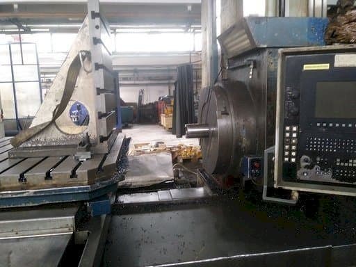 Frontansicht der Union BFT 130  Maschine