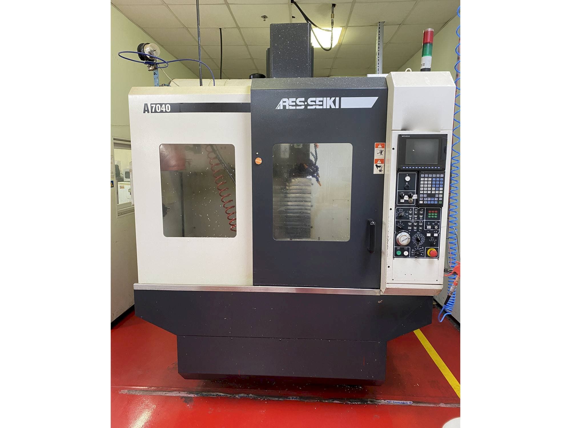 Frontansicht der ARES A7040 Maschine