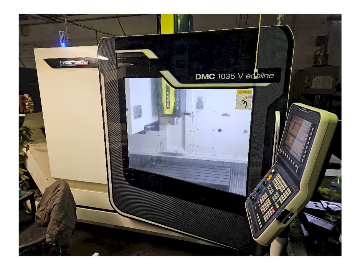 Frontansicht der DMG DMC 1035 V ecoline  Maschine
