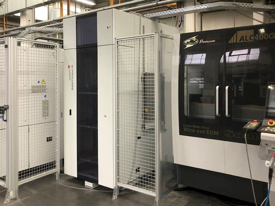 Frontansicht der Sodick ALC400G Maschine