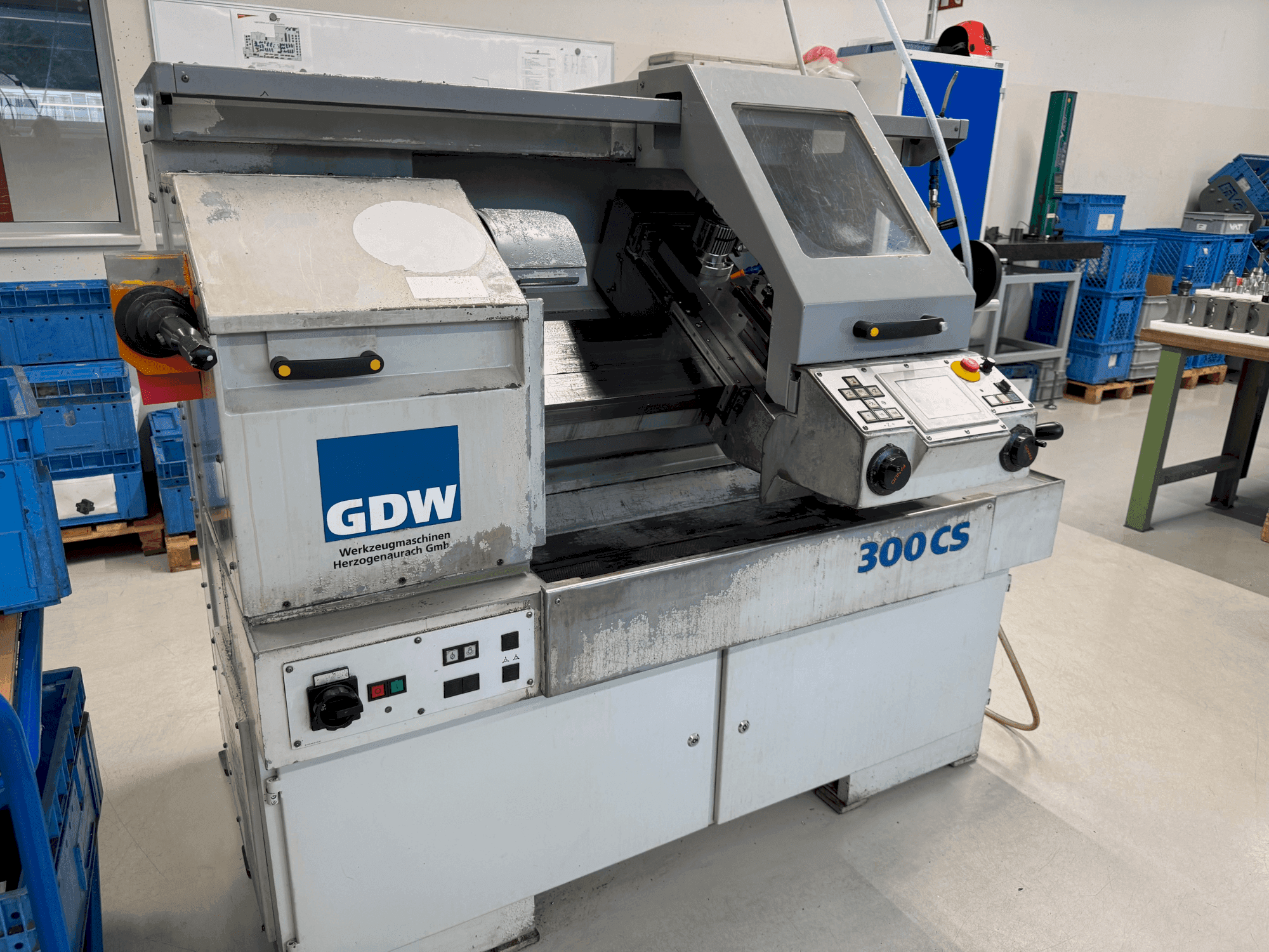 Frontansicht der GDW 300 CS  Maschine
