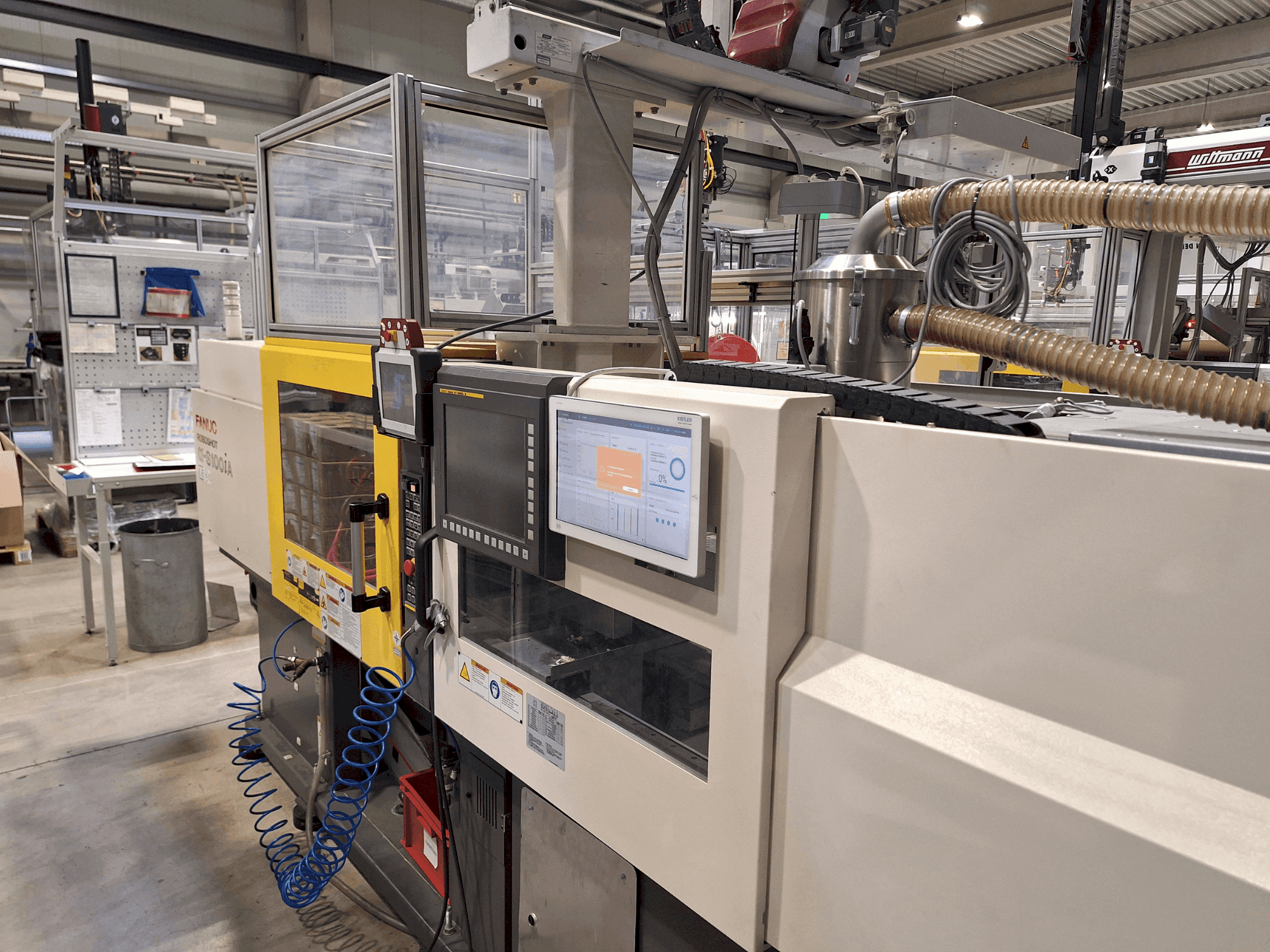 Frontansicht der FANUC Roboshot S100iA Maschine