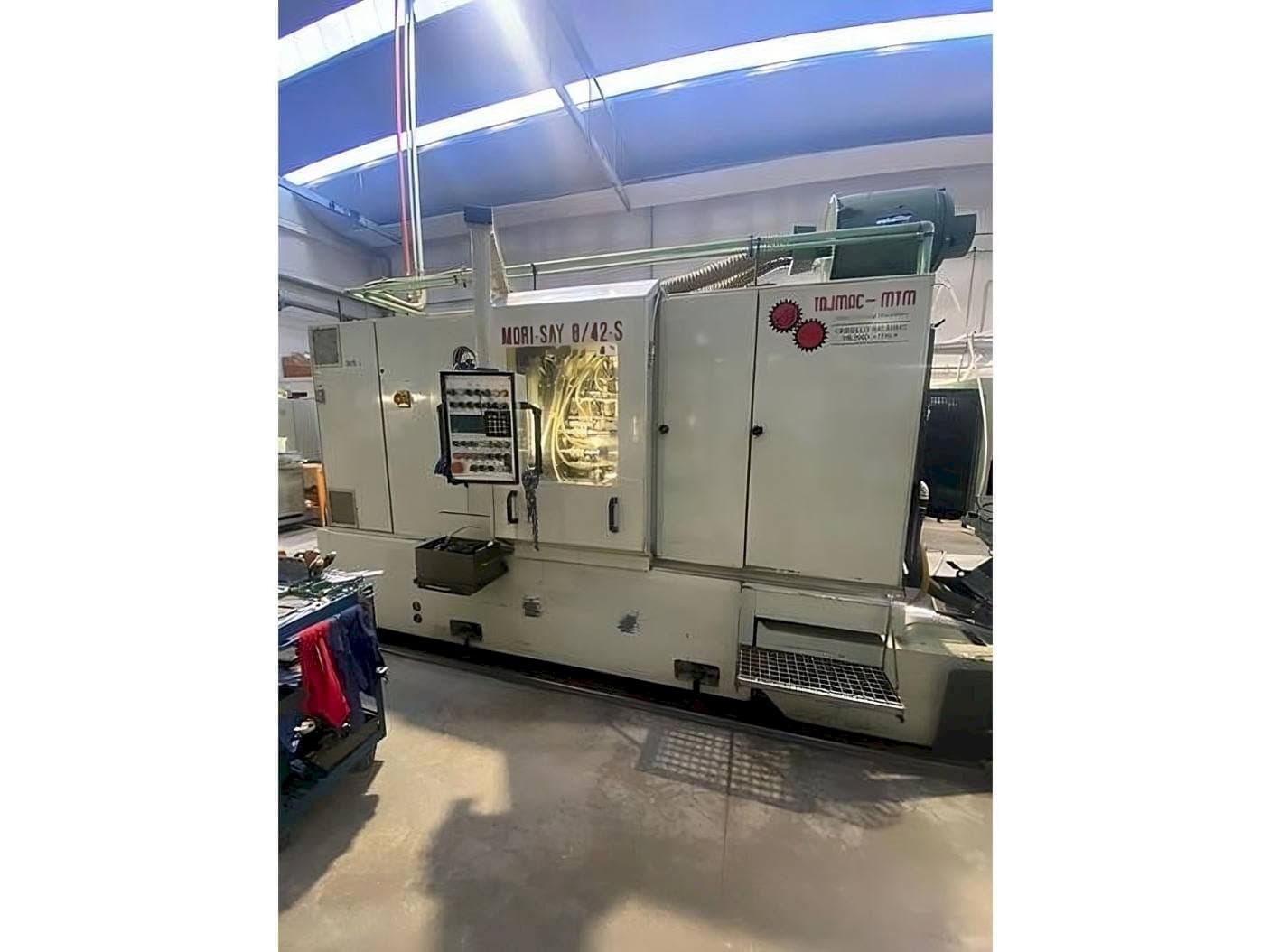 Frontansicht der MORI SAY 8/42-S Maschine