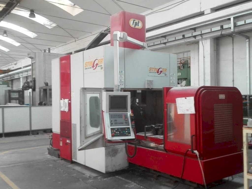 Frontansicht der FPT Stinger Maschine