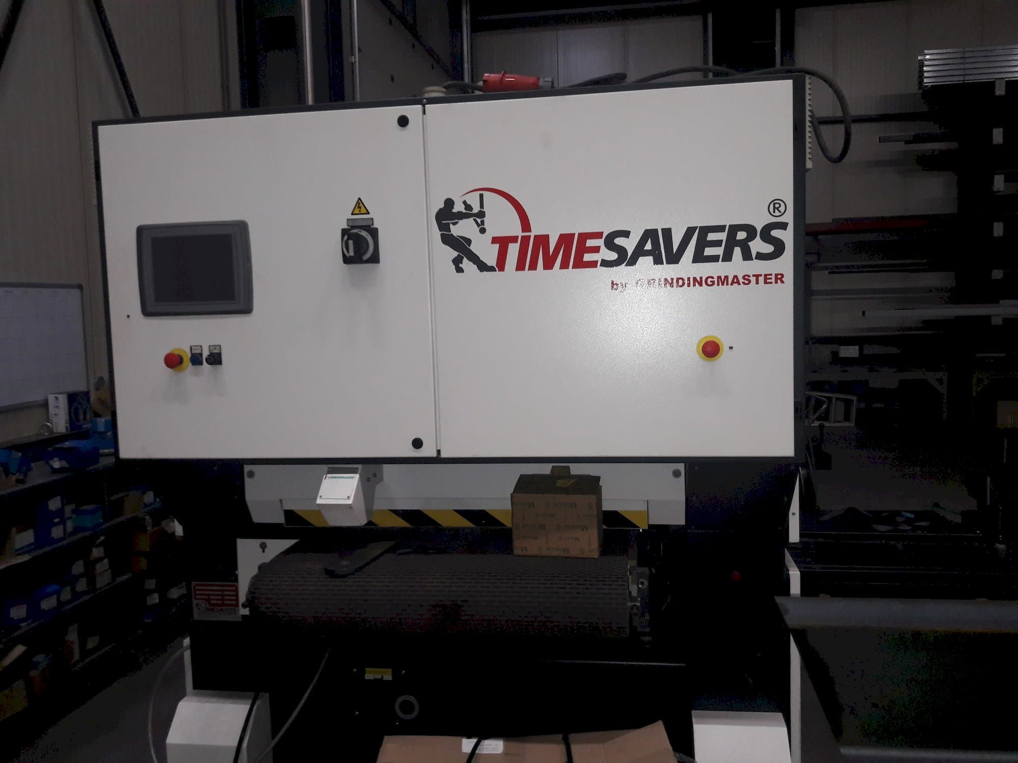 Frontansicht der TIMESAVERS 42-SERIE-900-WWB-S Maschine