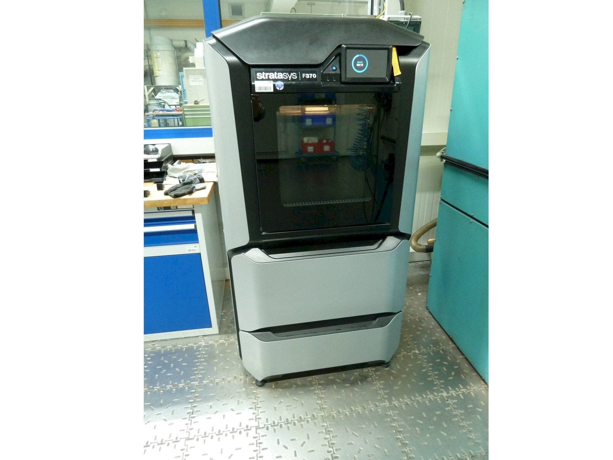 Frontansicht der Stratasys F370  Maschine