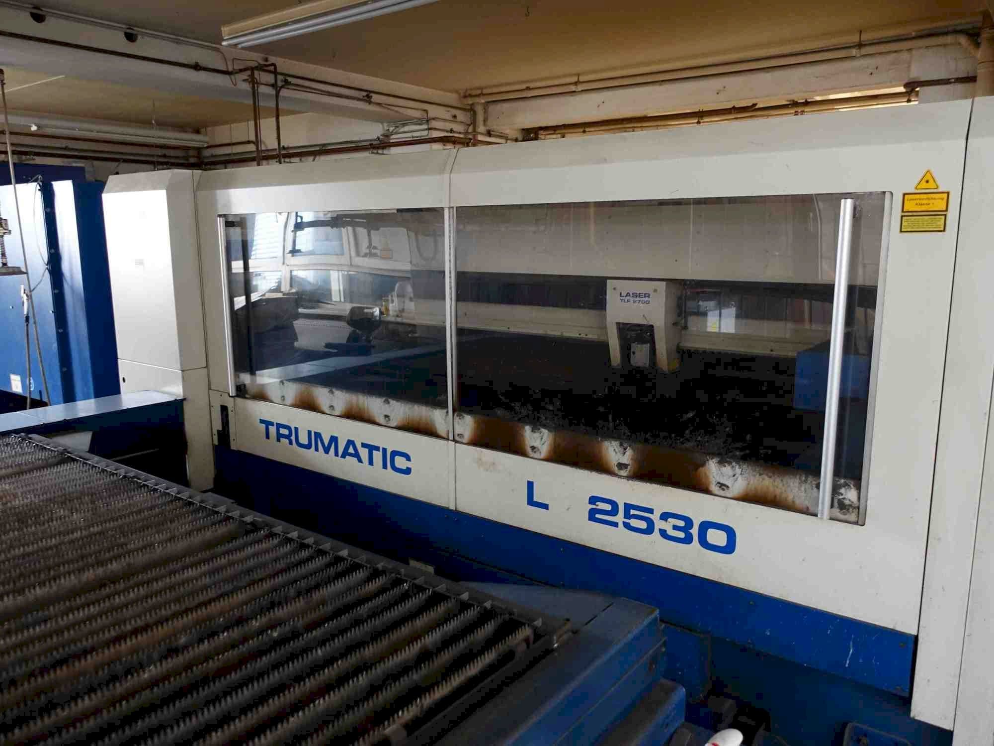 Frontansicht der Trumpf Trumatic L2530  Maschine