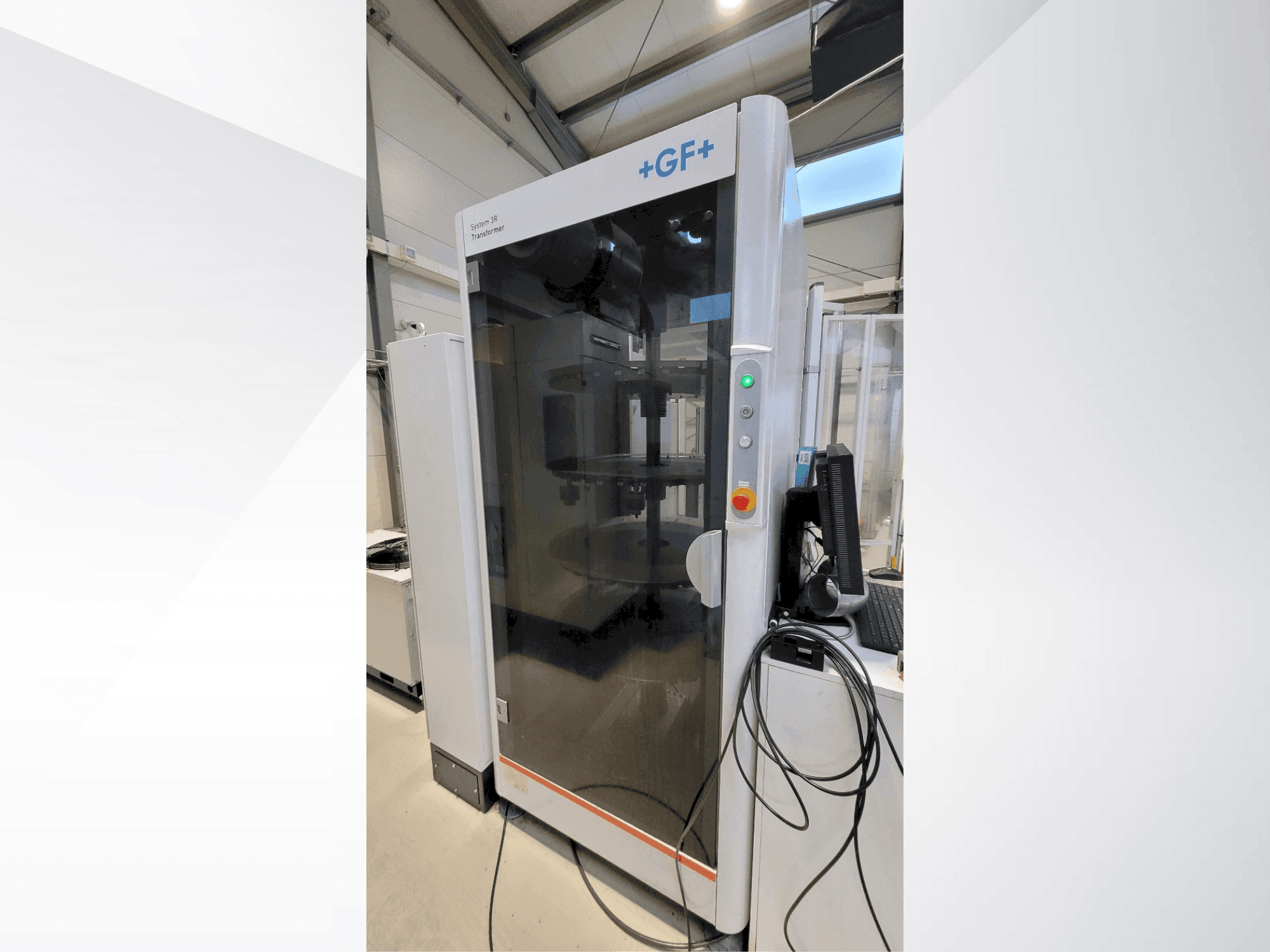 Frontansicht der +GF+ System 3R transformer Maschine