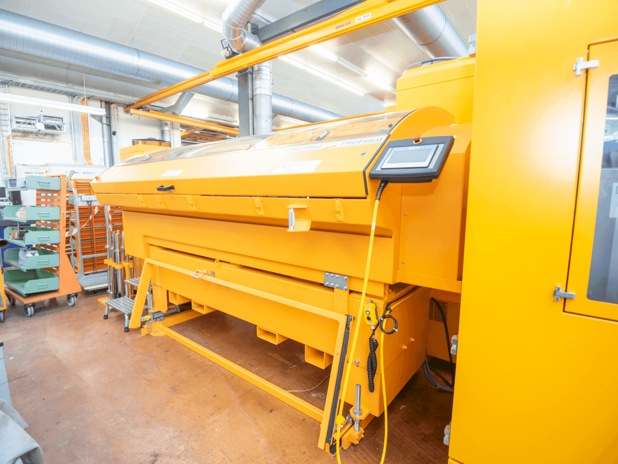 Frontansicht der Index G220 Maschine
