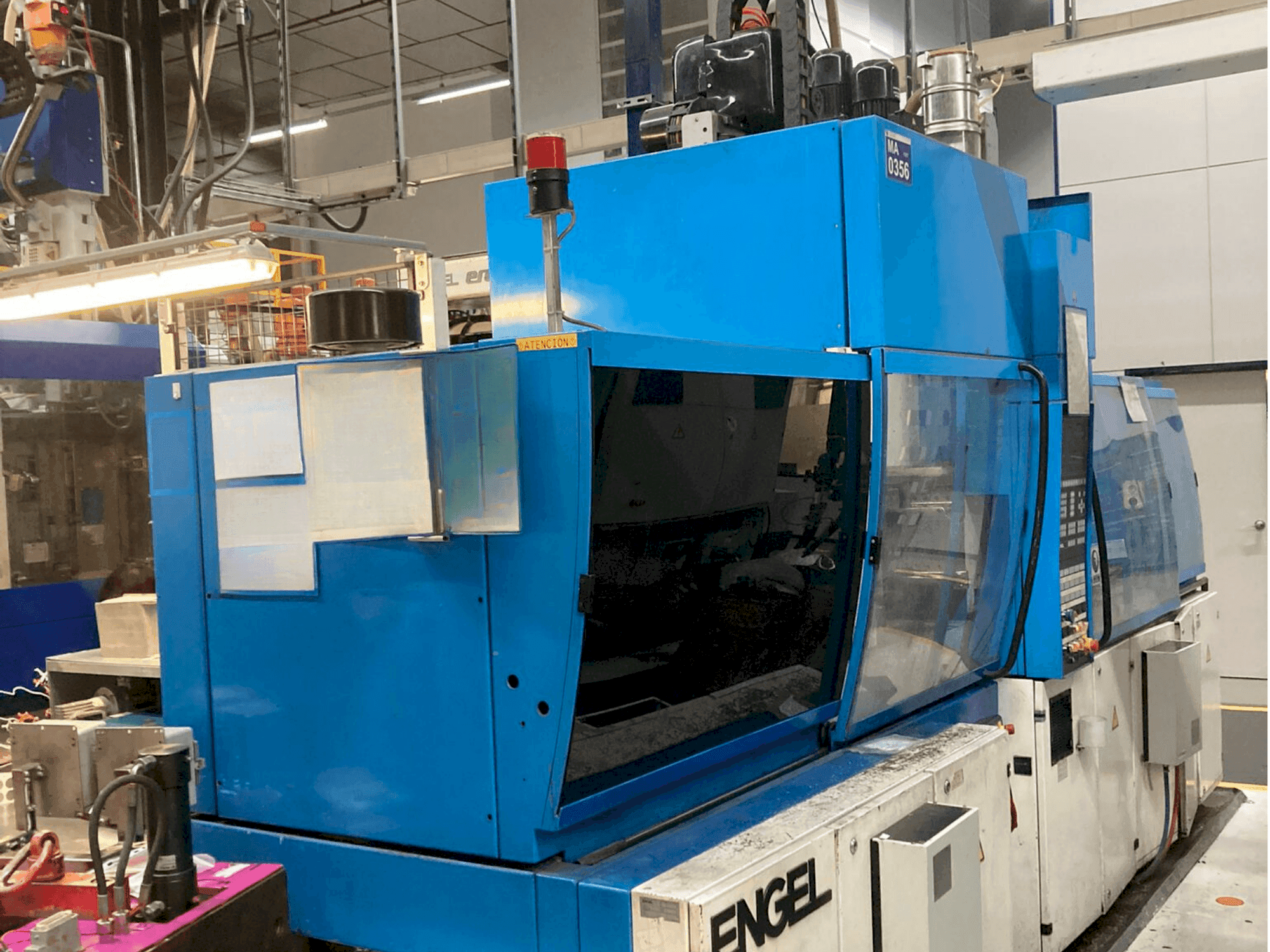 Frontansicht der Engel 500/110 HL Maschine