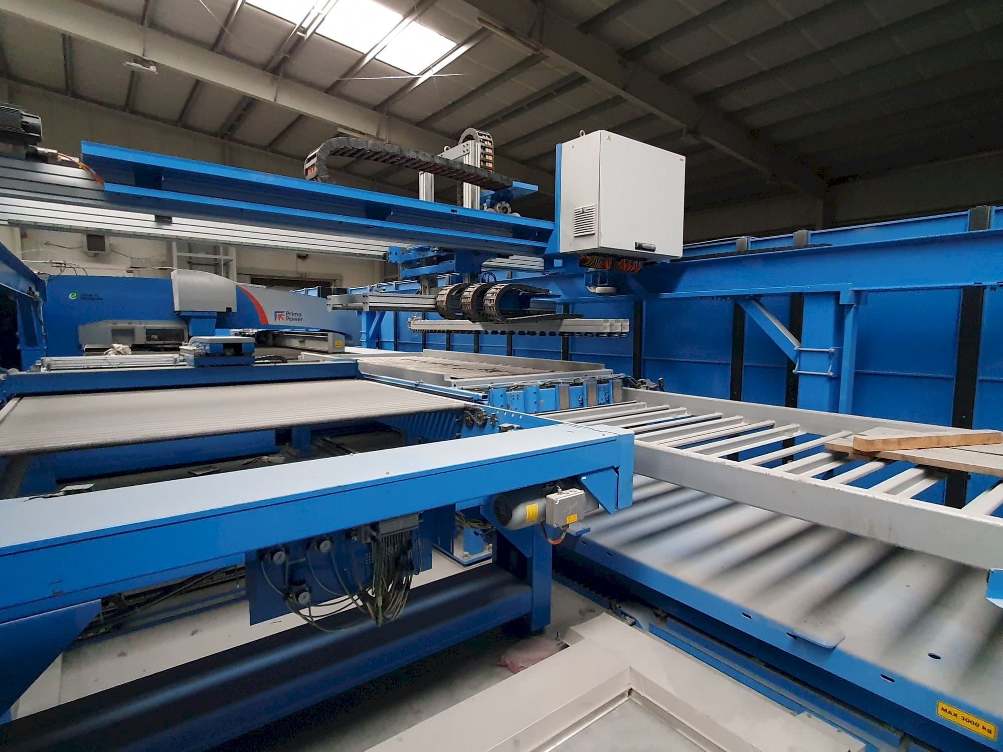 Frontansicht der Prima Power LPe6f  Maschine