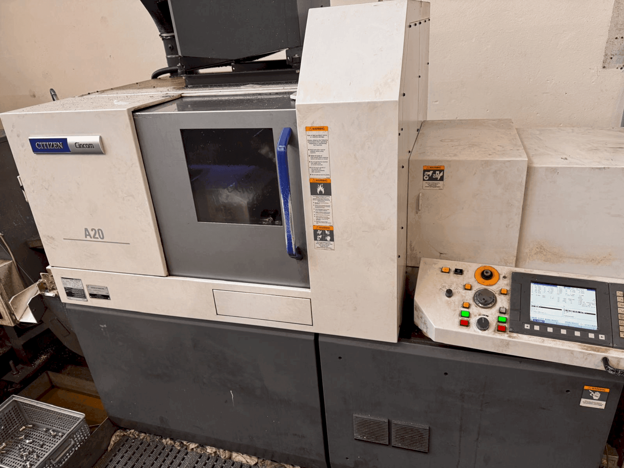 Frontansicht der Citizen A20  Maschine