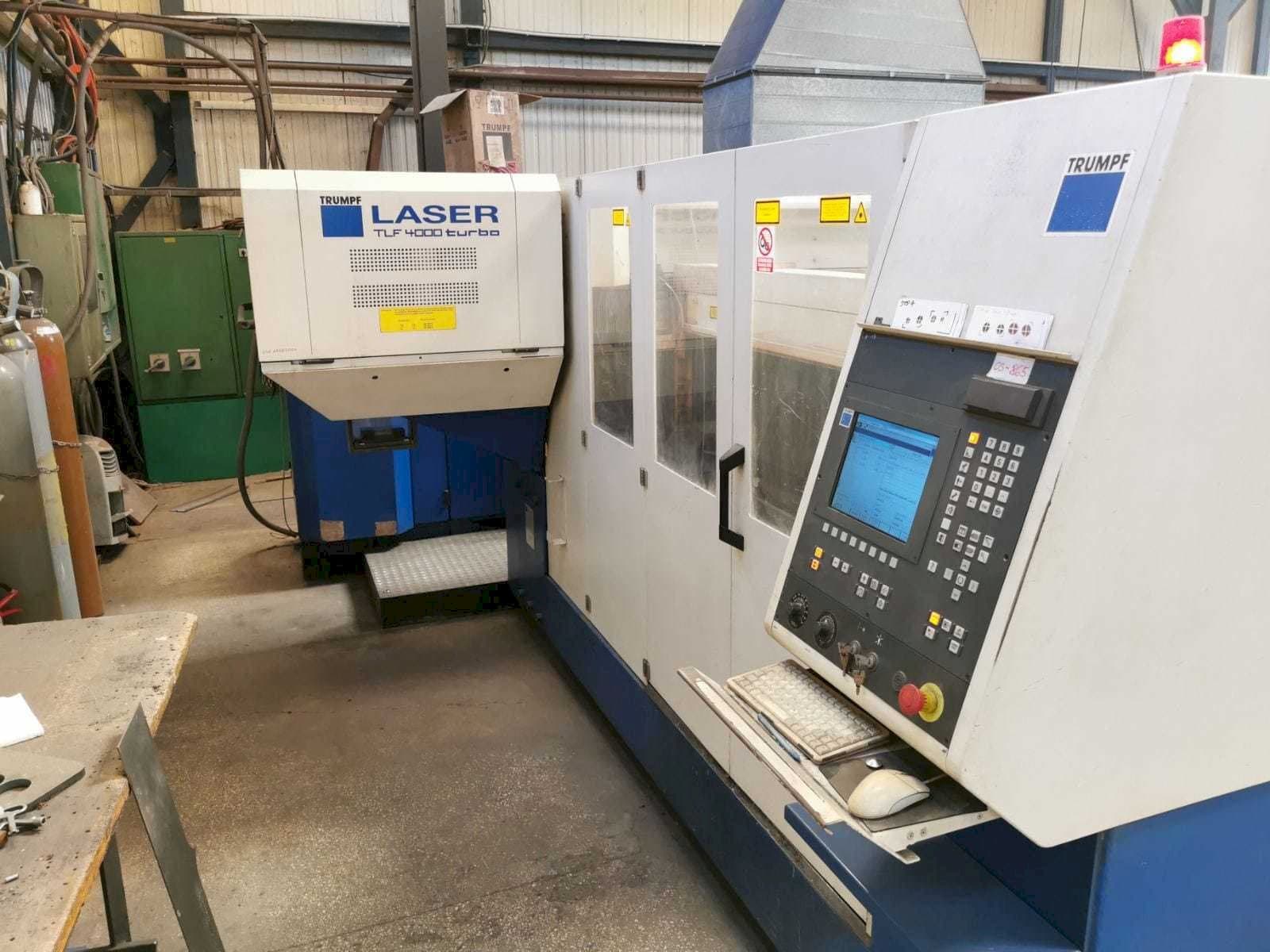 Frontansicht der Trumpf L4030  Maschine