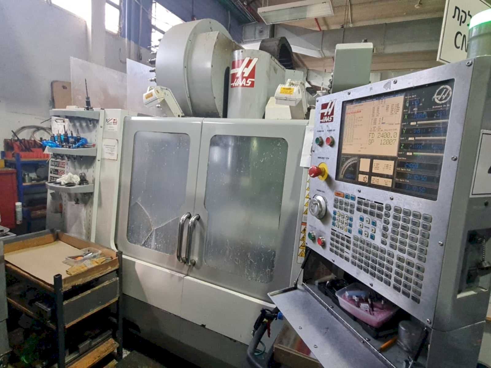 Frontansicht der HAAS VF-3SS Maschine
