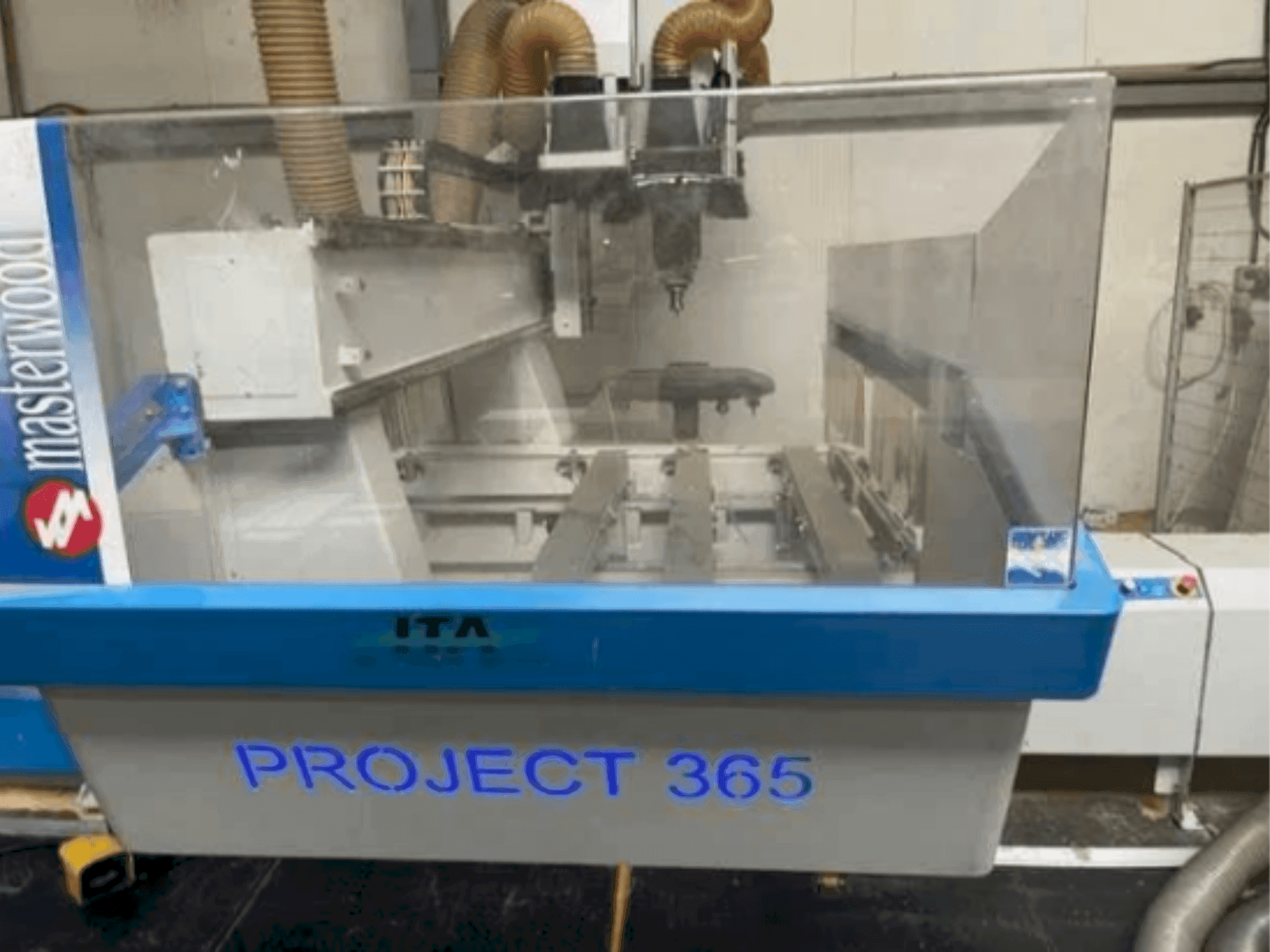 Frontansicht der MASTERWOOD Project 365 Maschine