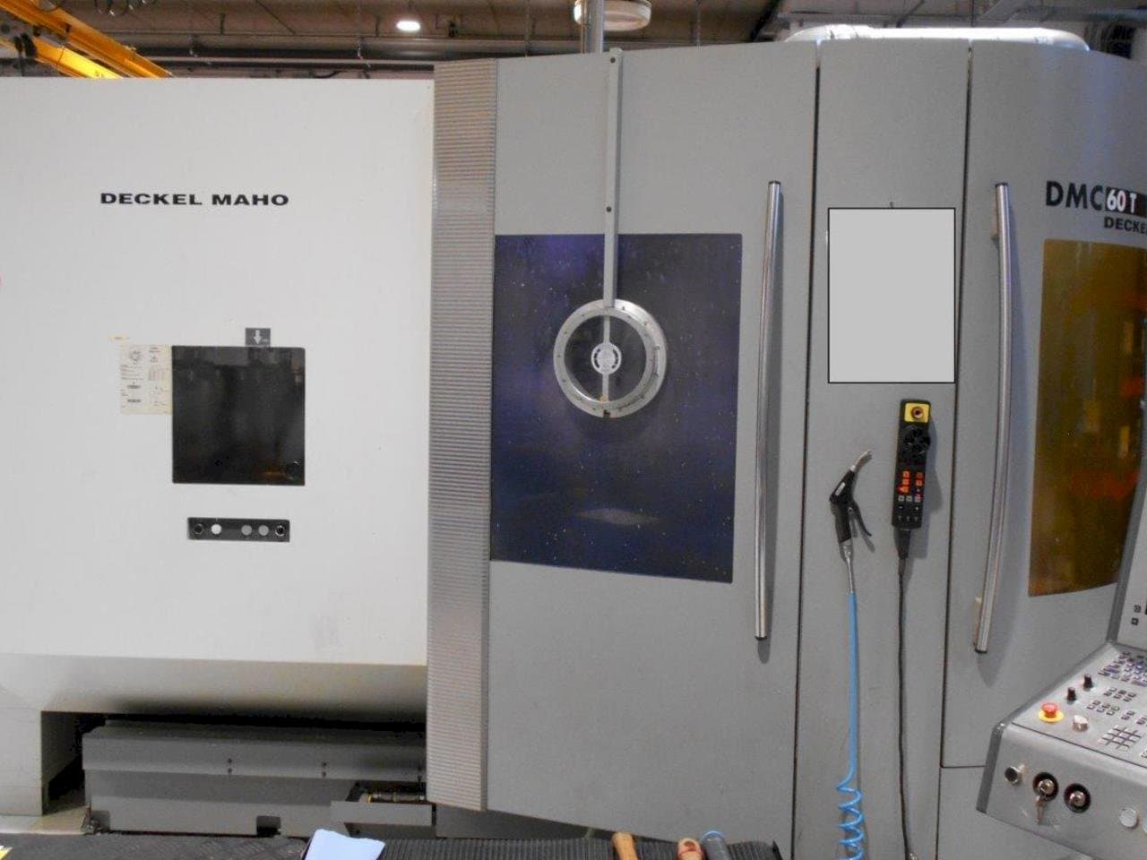 Frontansicht der DECKEL MAHO DMC 60T Maschine