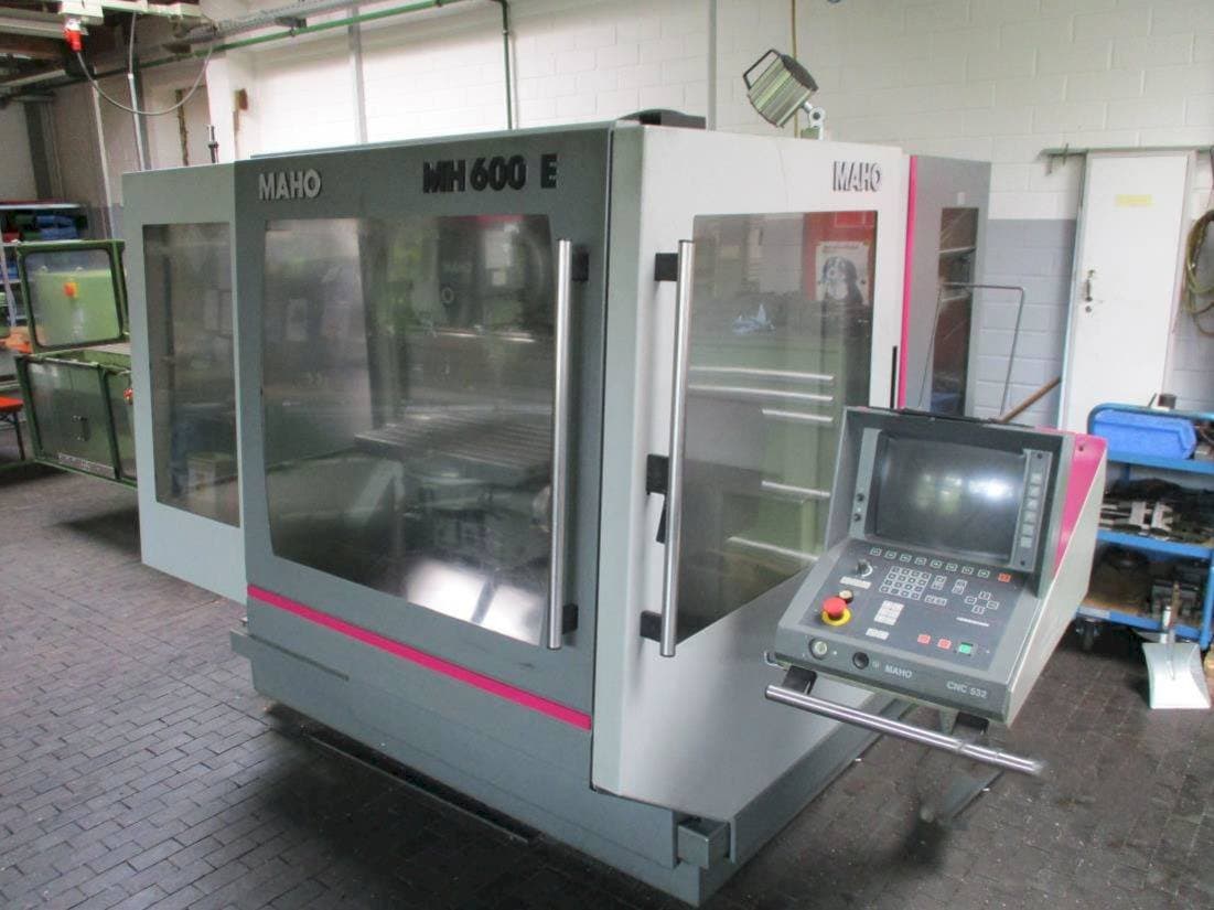 Frontansicht der MAHO MAHO 600 E Maschine
