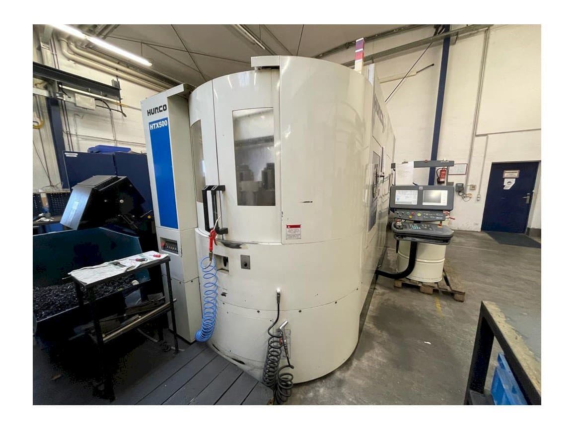 Frontansicht der Hurco HTX 500 Maschine