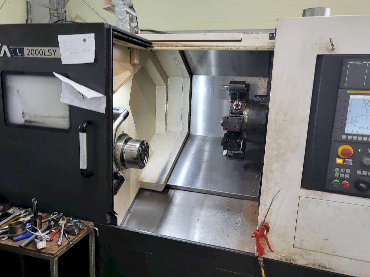 Frontansicht der Hyundai Wia L2000LSY  Maschine