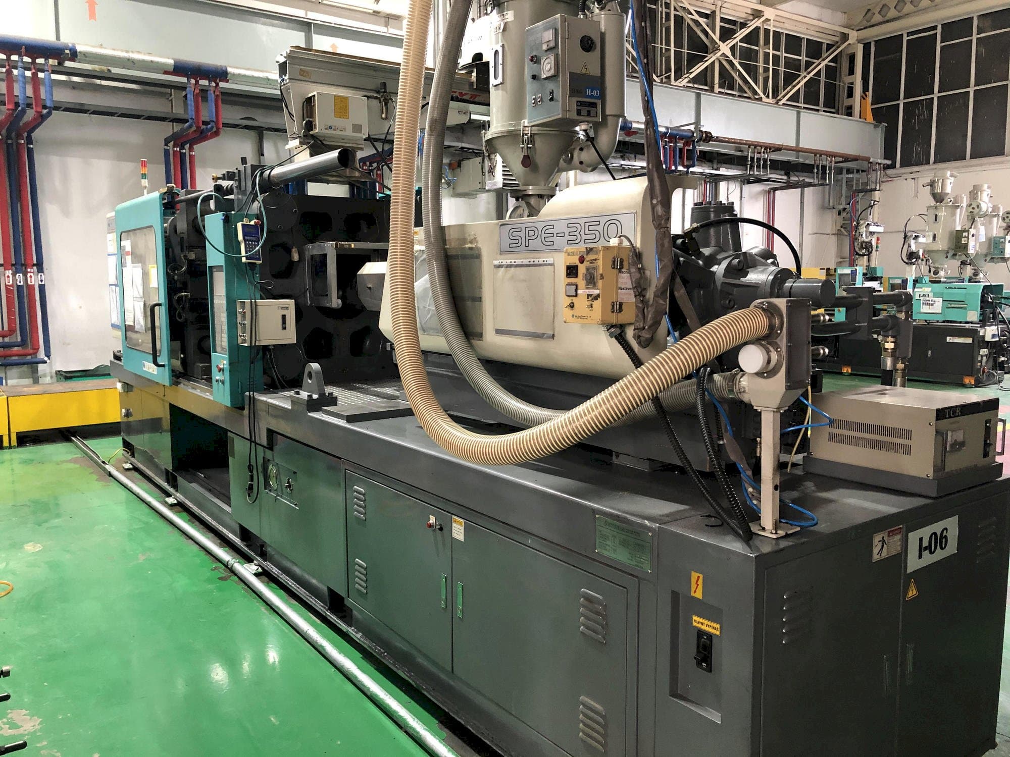 Frontansicht der Hyundai SPE-350  Maschine