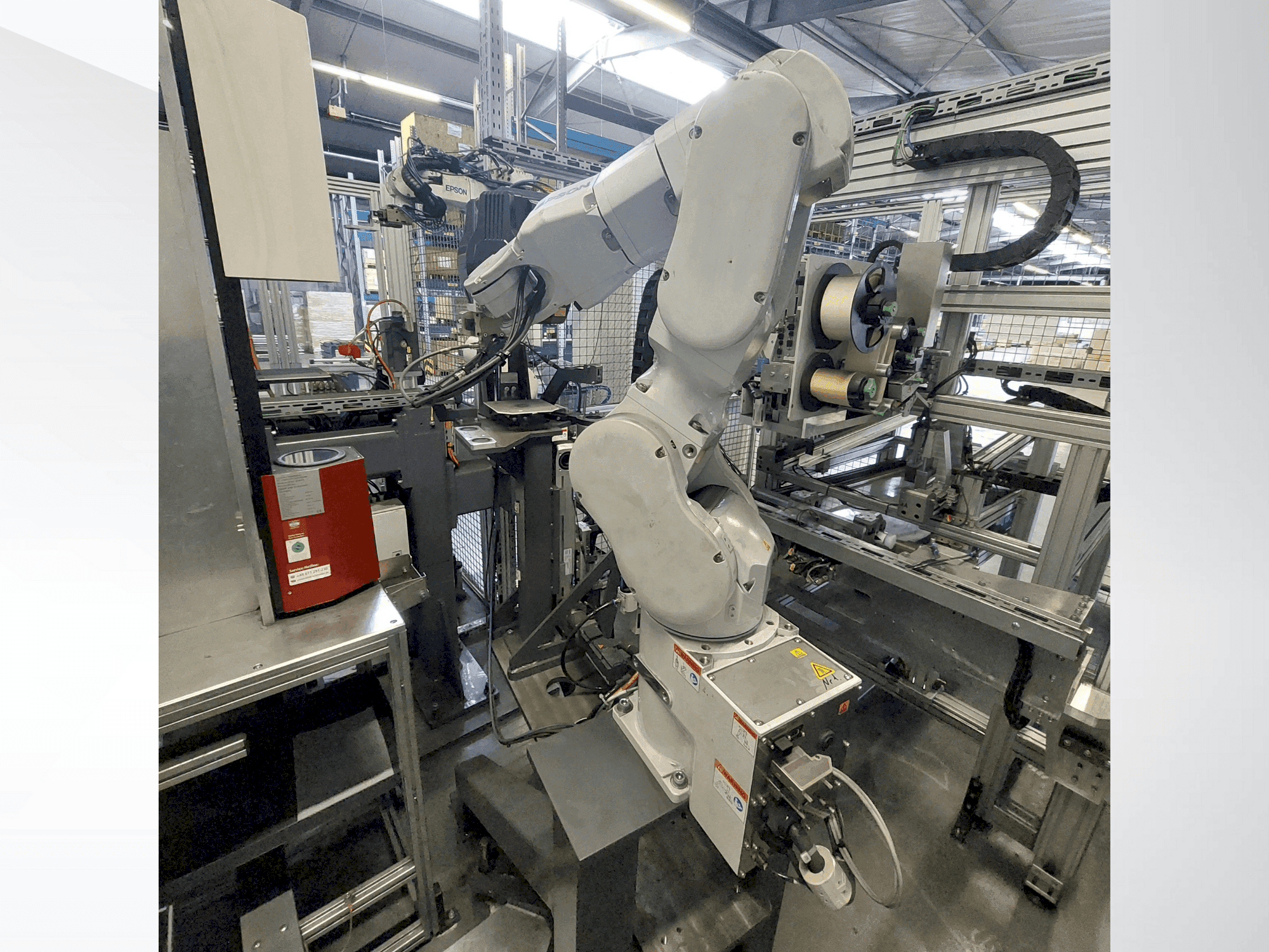 Frontansicht der EPSON C8A-901 S  Maschine