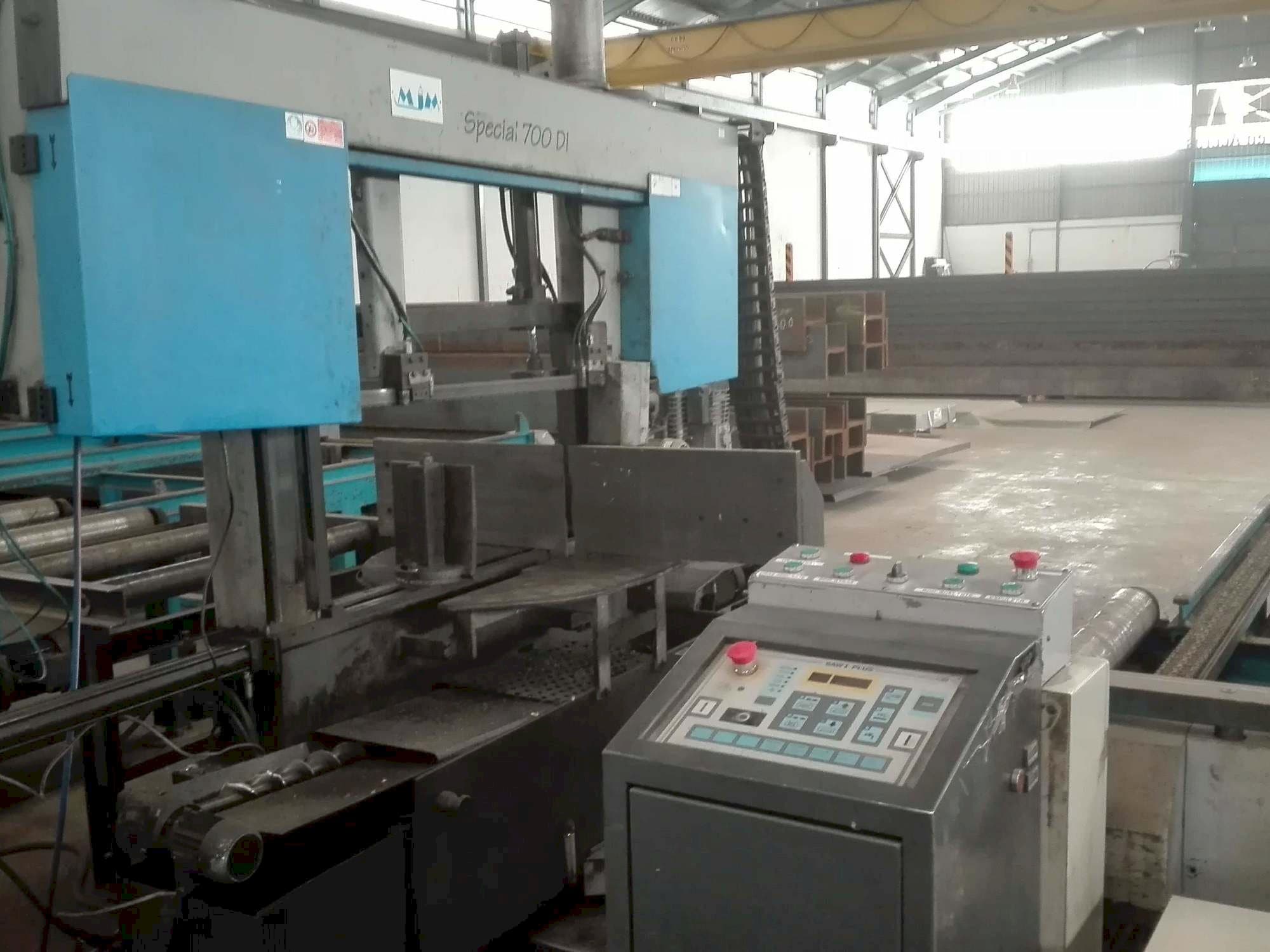 Frontansicht der Macc Special 700 DI Maschine