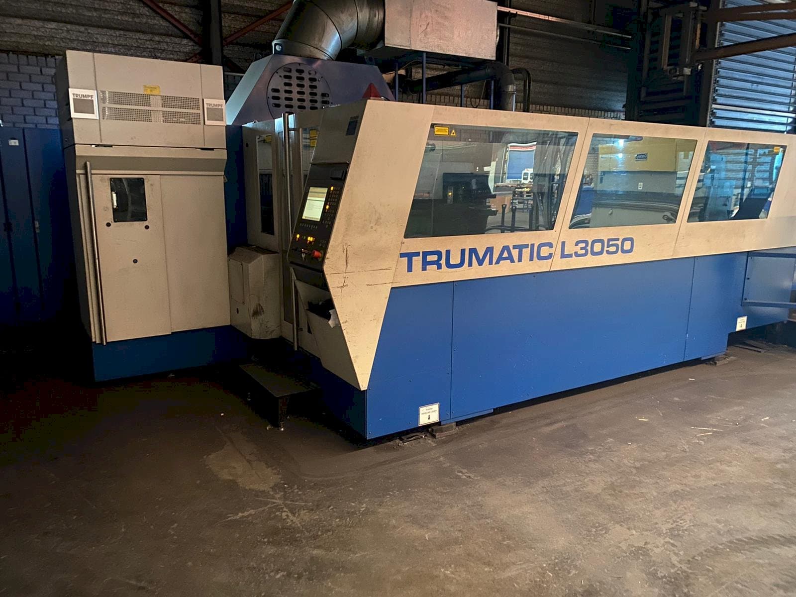 Frontansicht der Trumpf Trumatic L3050  Maschine