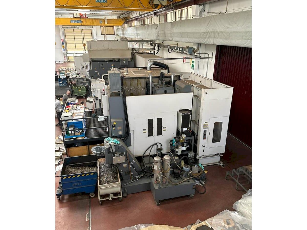 Frontansicht der Okuma MILLAC 800VH Maschine