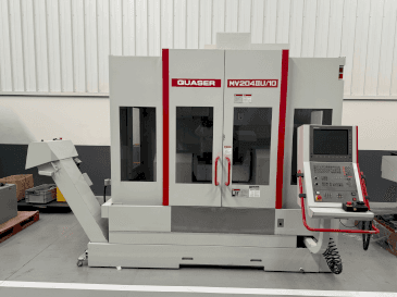 Frontansicht der Quaser MV 204 IIU/10 Maschine