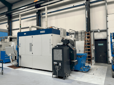 Frontansicht der GROB G550a  Maschine
