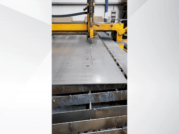 Frontansicht der MicroStep SPL-P 4501.25 Maschine