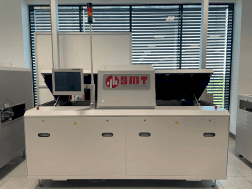 Frontansicht der SMT UV 3/-3 Maschine