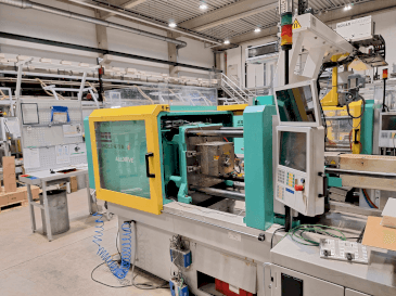 Frontansicht der Arburg 470 A 800-170 Maschine