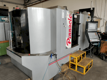 Frontansicht der Pinnacle LH 500B  Maschine