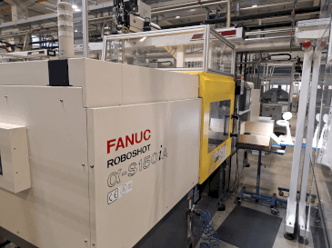 Frontansicht der FANUC Roboshot S150iA Maschine