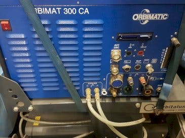 Frontansicht der Orbitalum ORBIMAT 300 CA AVC/OSC  Maschine
