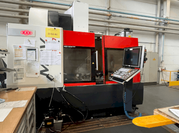 Frontansicht der MAS MCV 1270 Power Maschine