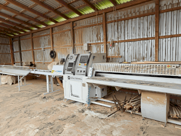 Frontansicht der METAL TECHNIKA OWD-1600 Maschine
