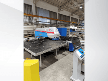 Frontansicht der Euromac STX FLEX 12 1500/22-2500 Maschine
