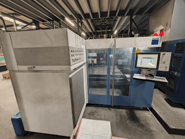 Frontansicht der TRUMPF TruLaser 3030 Maschine