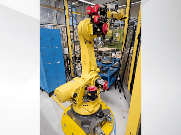 Frontansicht der FANUC R2000iB/165F Maschine