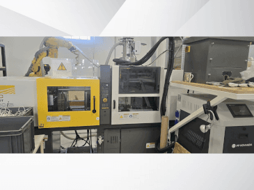 Frontansicht der FANUC Roboshot alpha-i30B Maschine