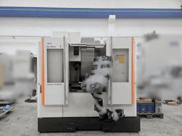 Frontansicht der +GF+ AGIE CHARMILLES VCE 800 PRO Maschine