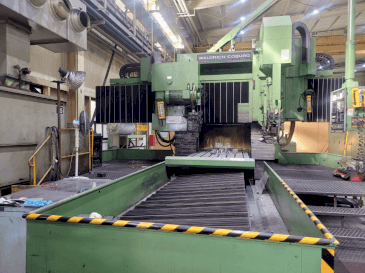 Frontansicht der WALDRICH COBURG 30-15 S 2525 Maschine