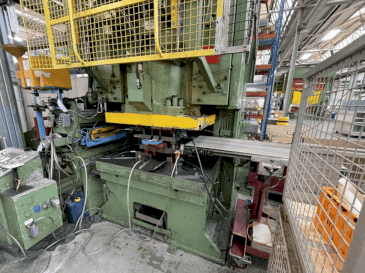 Frontansicht der ERFURT PEEX 2 315/1400x880/20-160 Maschine