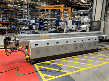 Frontansicht der TRACTO-TECHNIK Tubotron 30 CNC Maschine