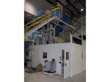 Frontansicht der Pinette 2000 Ton Maschine
