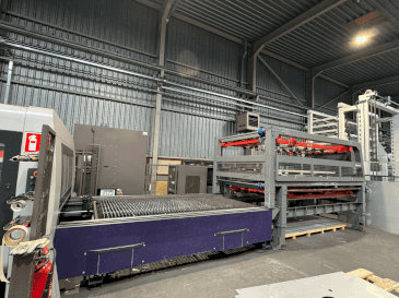 Frontansicht der Bystronic ByTrans 3015 Standard Maschine